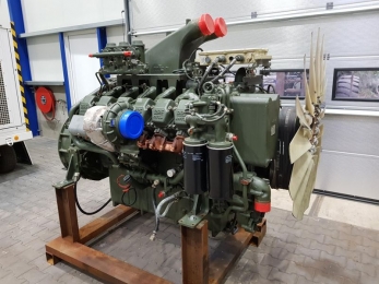 Дизельный двигатель MTU 12V2000